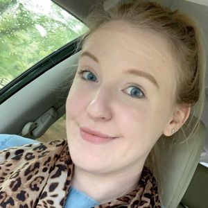 Meet your Posher, Rebecca